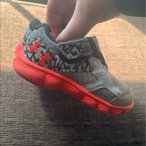 Under Armour Sneaker Sz 5k
